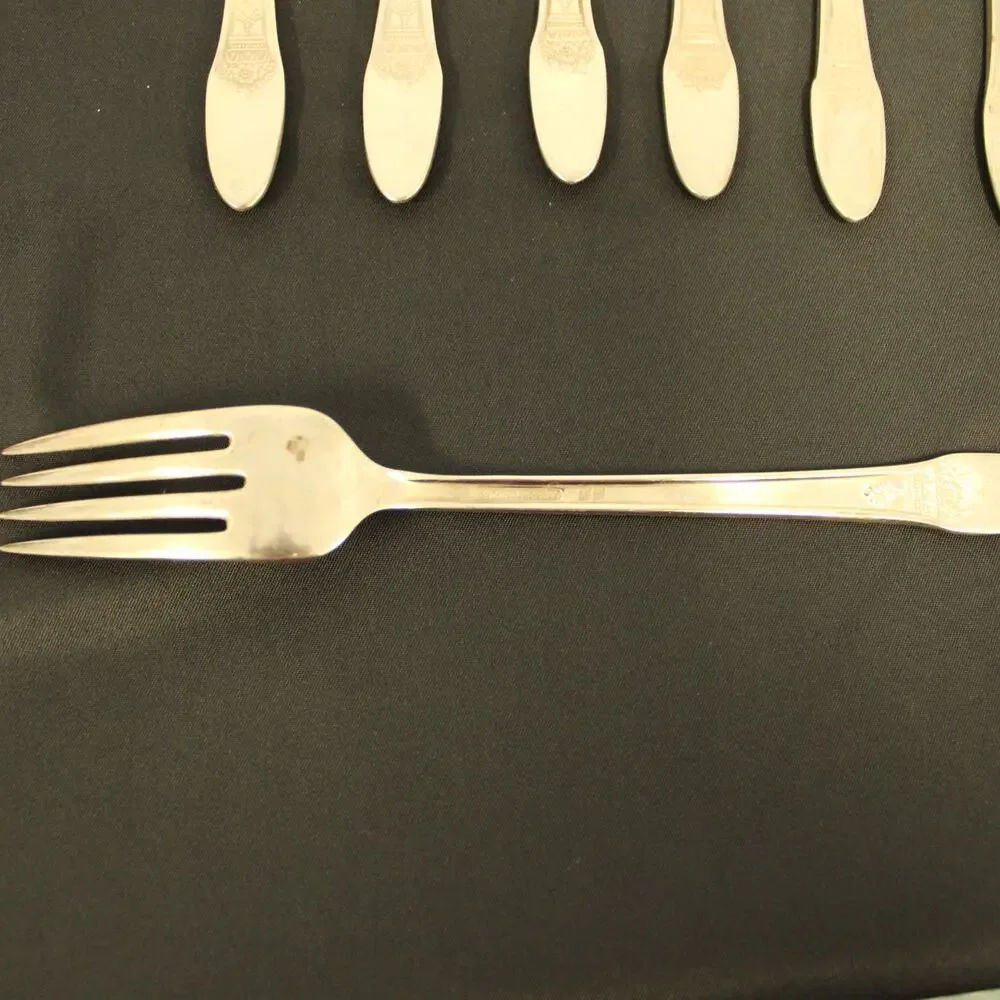 1847 Rogers Bros First Love International Silver Plate 1941 Dinner Forks #7